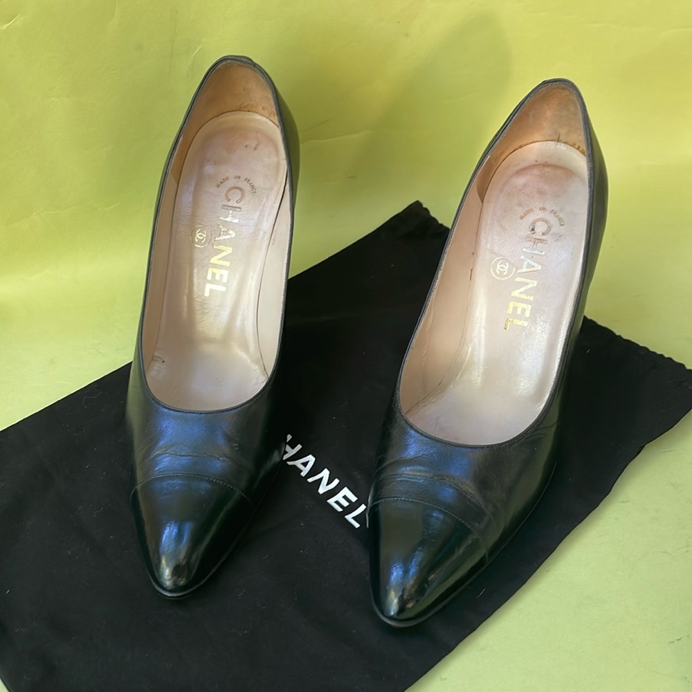 Vintage 80’s black Chanel all leather shoes in dust bag